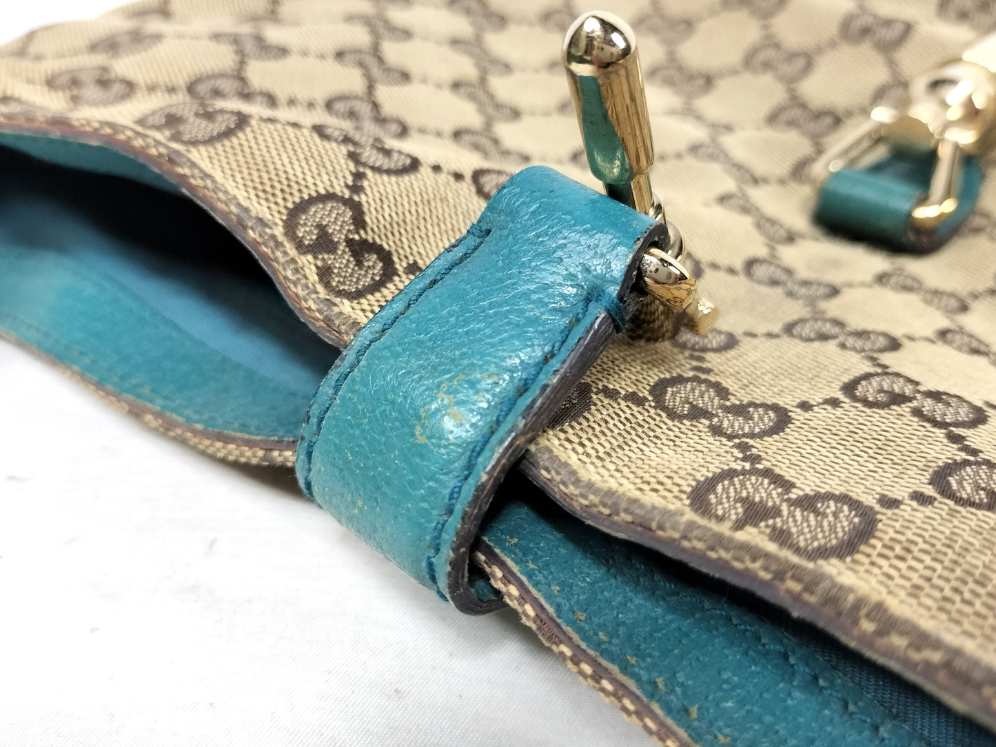 GUCCI GG Canvas Gucci Shoulder Bag