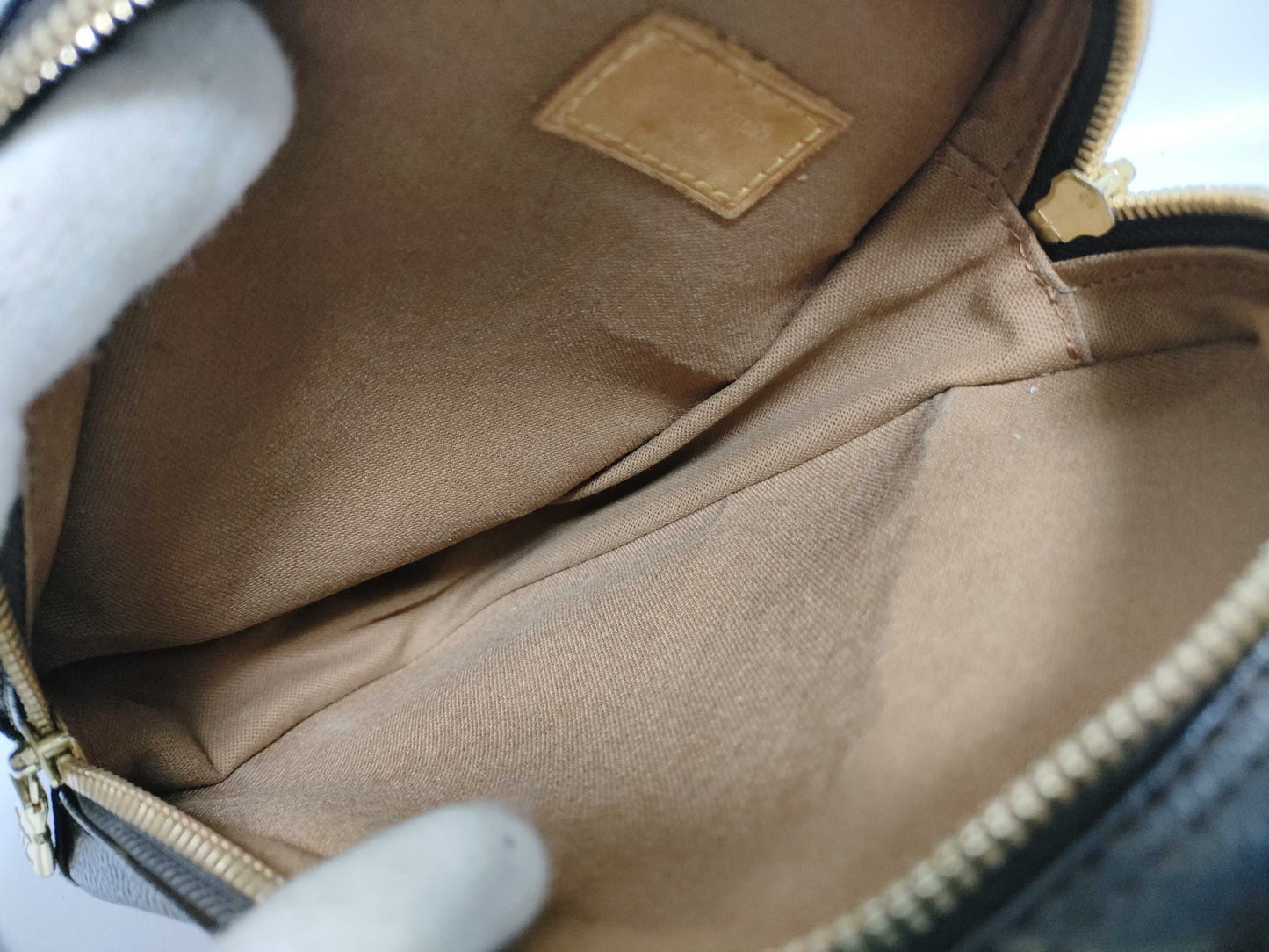 LOUIS VUITTON M51870 Monogram LV Shoulder Bag