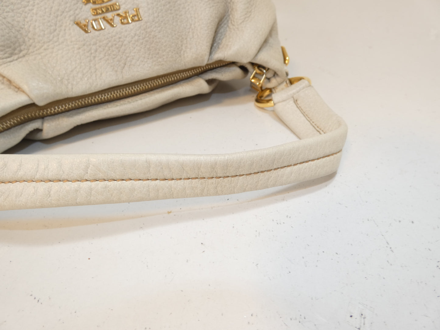 PRADA Vitello Front Logo One-Hand Shoulder Bag