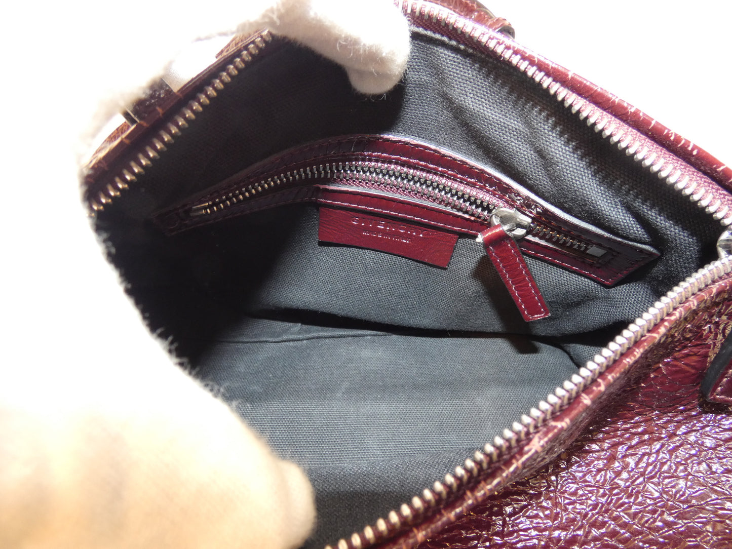 GIVENCHY Leather Bordeaux Shoulder Bag