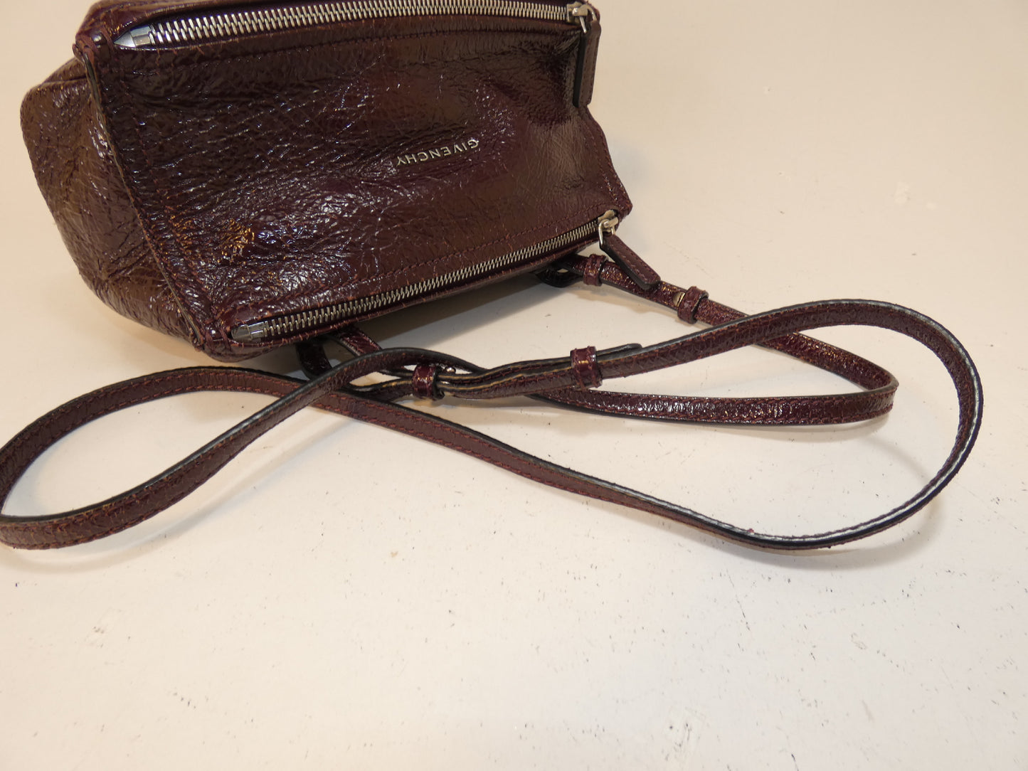 GIVENCHY Leather Bordeaux Shoulder Bag