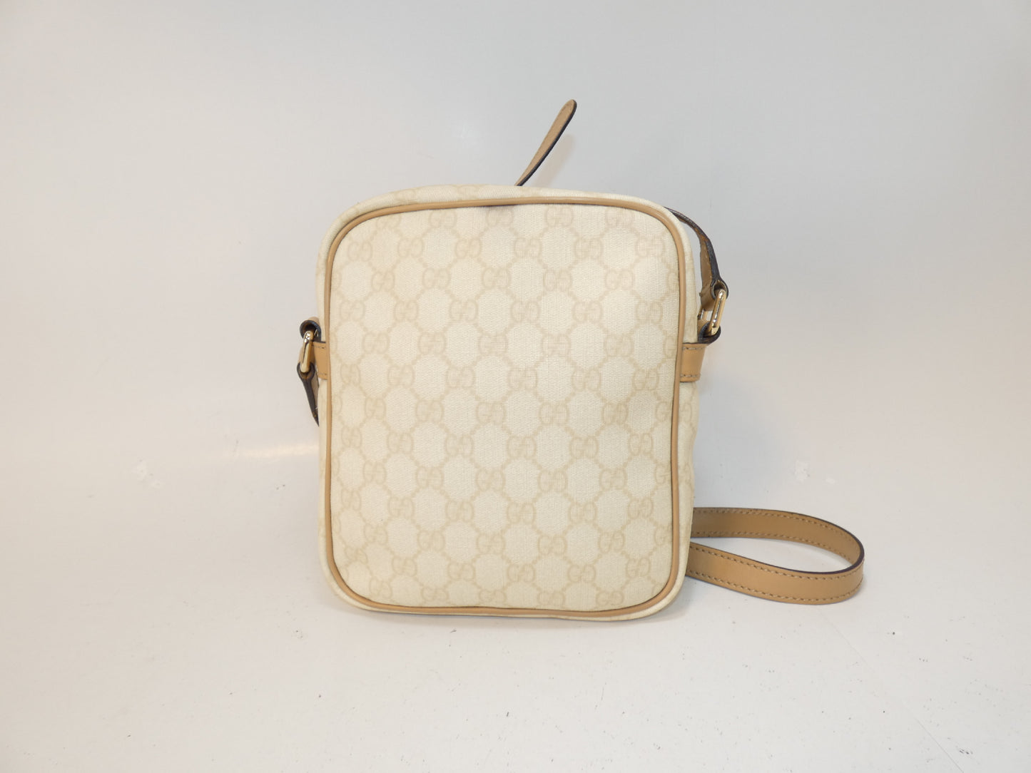 GUCCI GG Supreme Leather Shoulder Bag
