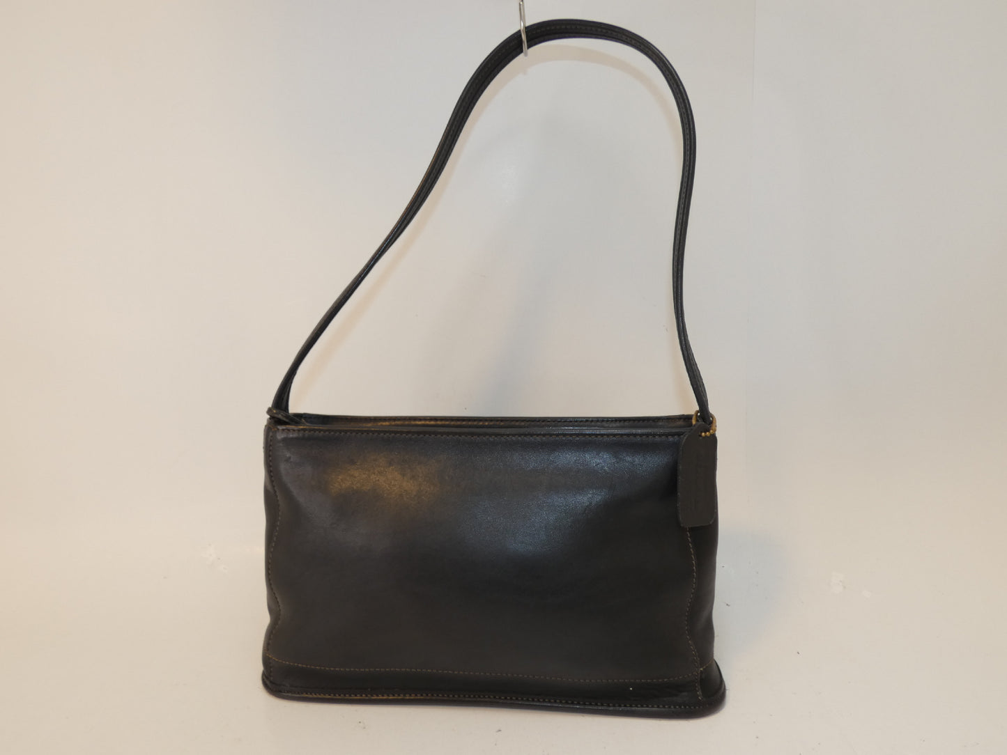 COACH all-leather black one-shoulder shoulder bag
