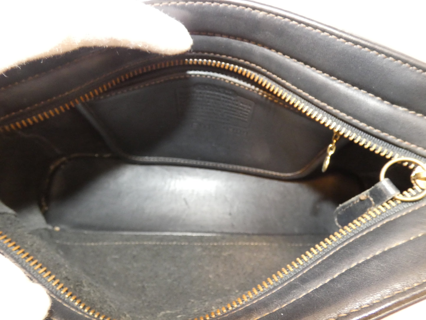 COACH all-leather black one-shoulder shoulder bag