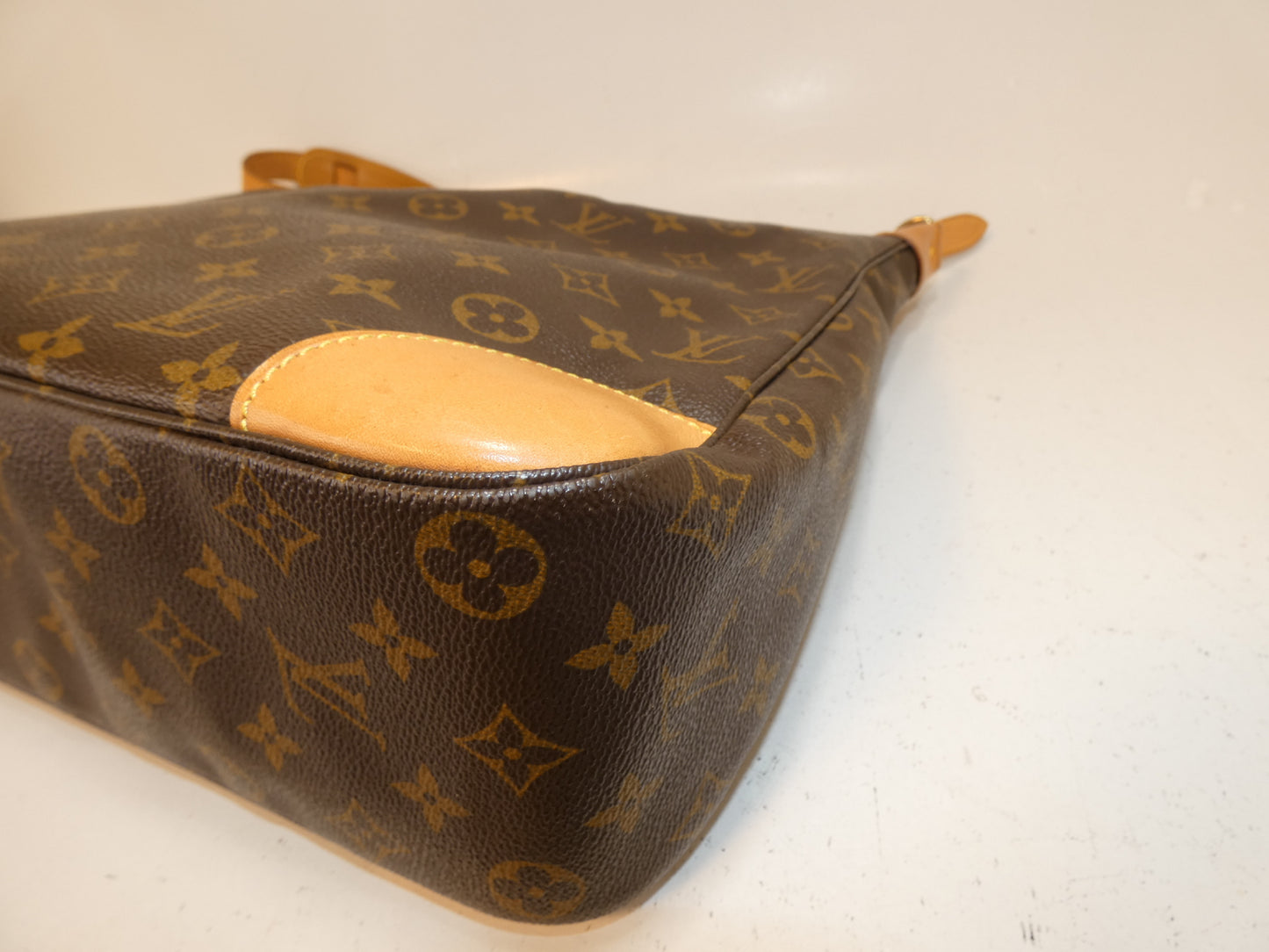 LOUIS VUITTON Boulogne Monogram One-Hand One-Shoulder Shoulder Bag