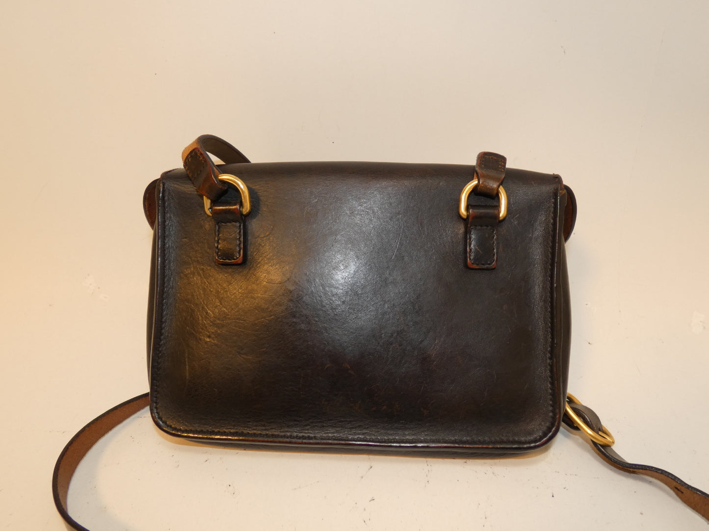 GUCCI All Leather Vintage Interlocking Dark Brown Shoulder Bag
