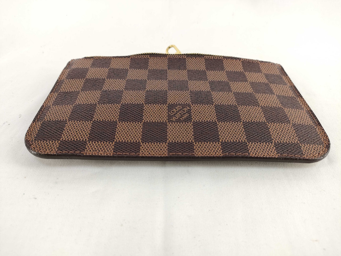 LOUIS VUITTON Damier Neverfull Pouch