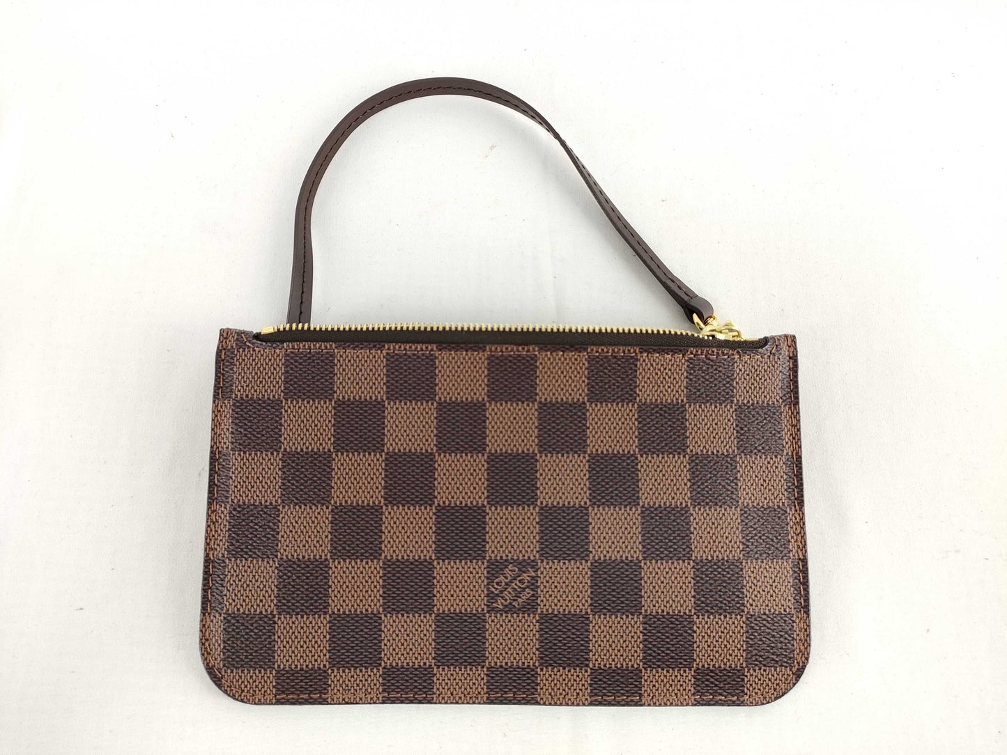 LOUIS VUITTON Damier Neverfull Pouch
