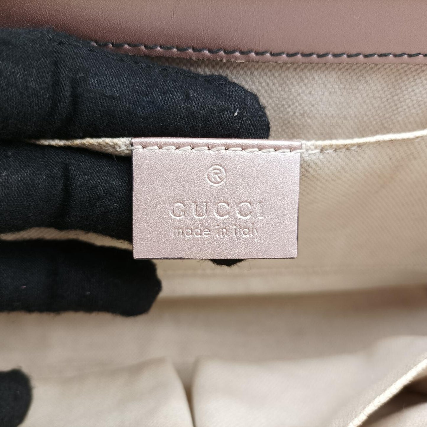 GUCCI Emily Pink Patent 295402B015057552 Shoulder Bag