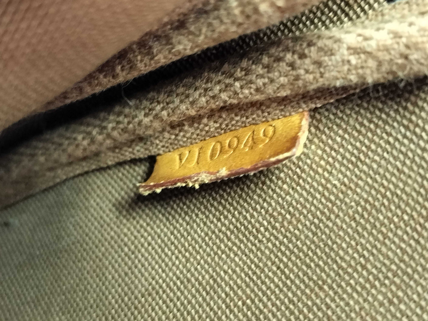LOUIS VUITTON Monogram M51980 Pochette Accessoires VI0949 Pouch