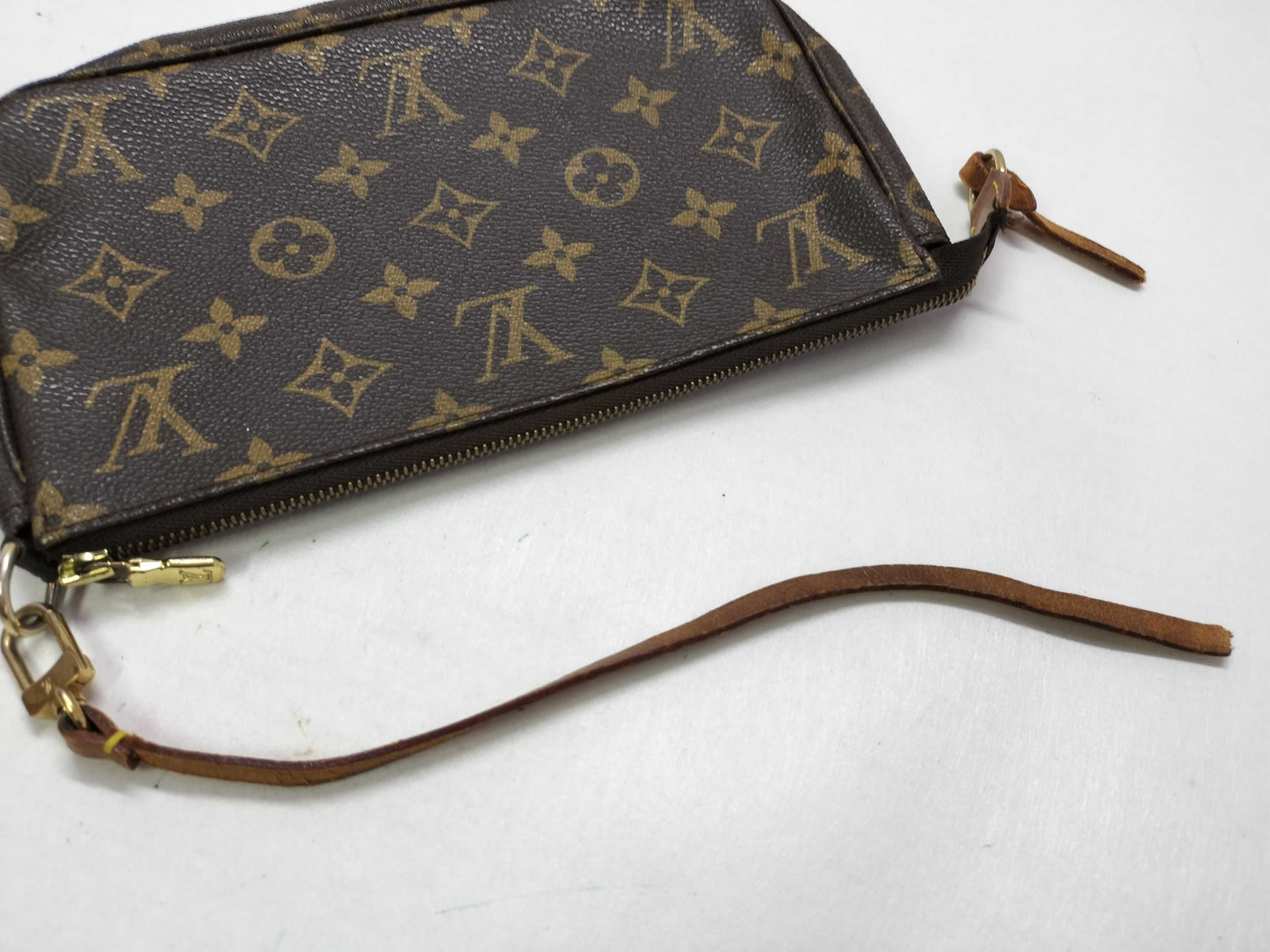LOUIS VUITTON Monogram M51980 Pochette Accessoires VI0949 Pouch