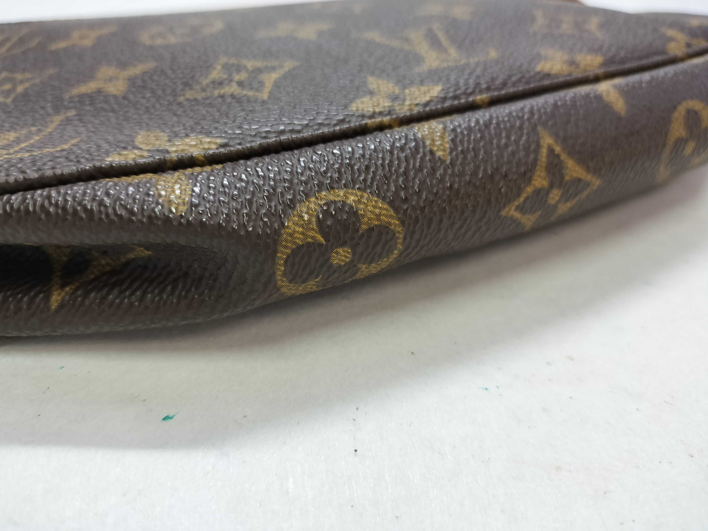 LOUIS VUITTON Monogram M51980 Pochette Accessoires VI0949 Pouch