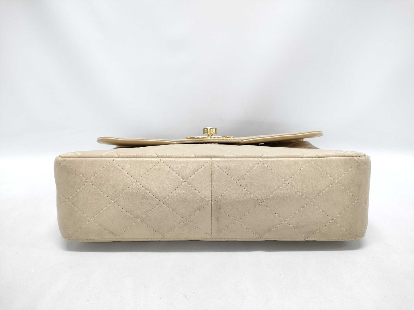 CHANEL Matelasse Deca Matelasse Chain Shoulder Bag A11869 Beige Lambskin Shoulder Bag