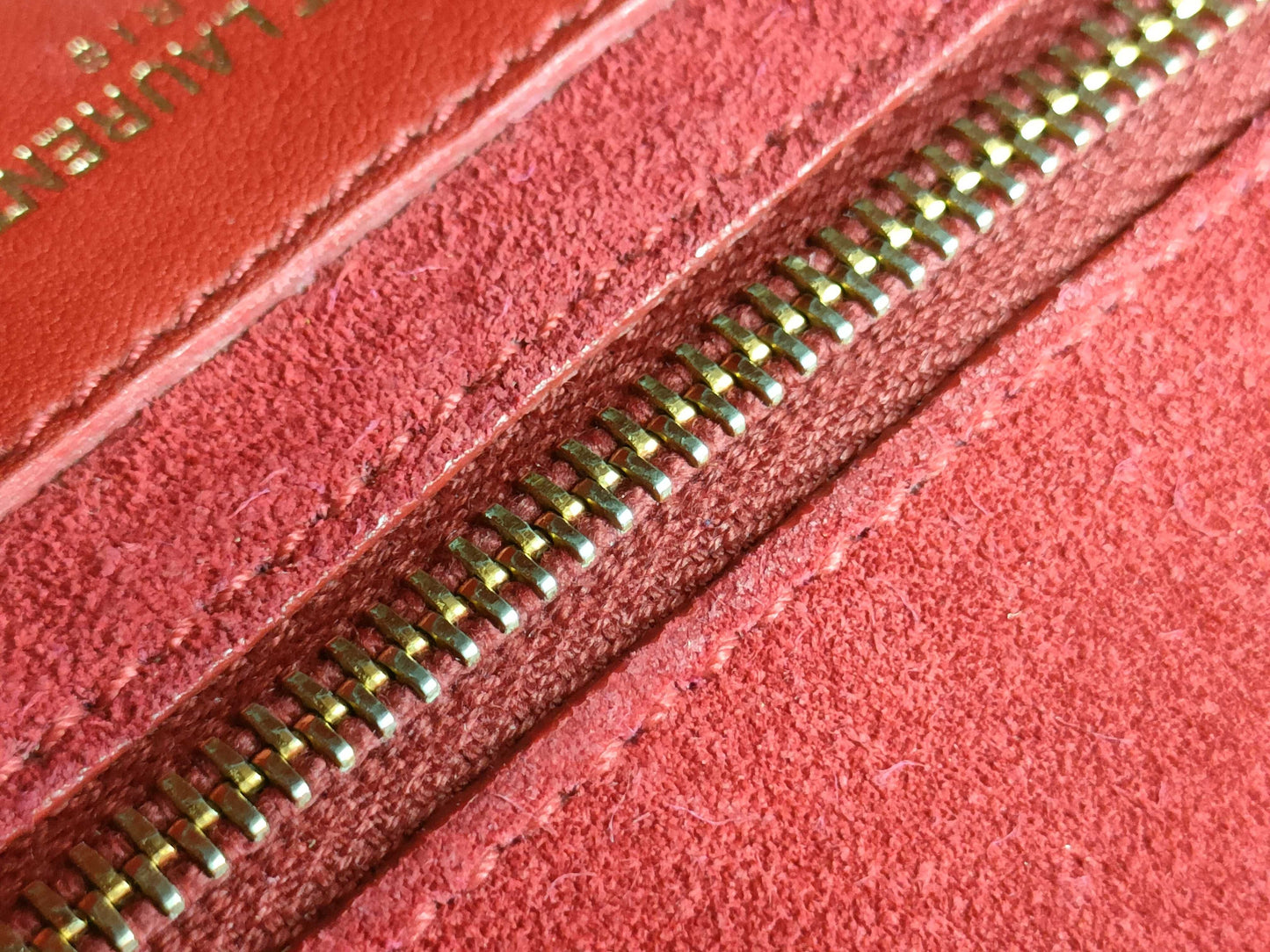 SAINT LAURENT Y-Line Red Leather Shoulder Bag