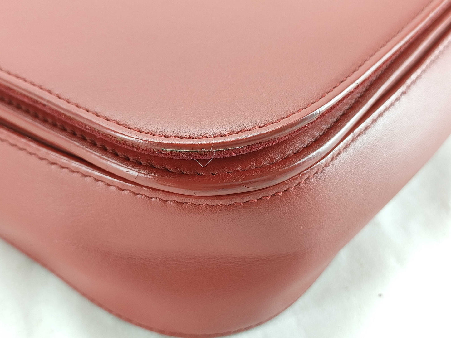 SAINT LAURENT Y-Line Red Leather Shoulder Bag