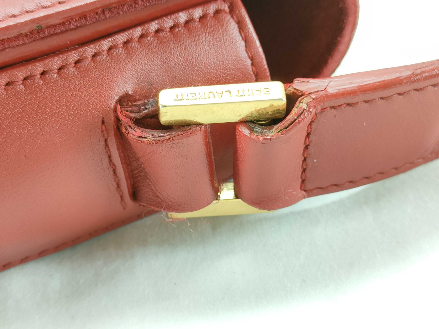 SAINT LAURENT Y-Line Red Leather Shoulder Bag