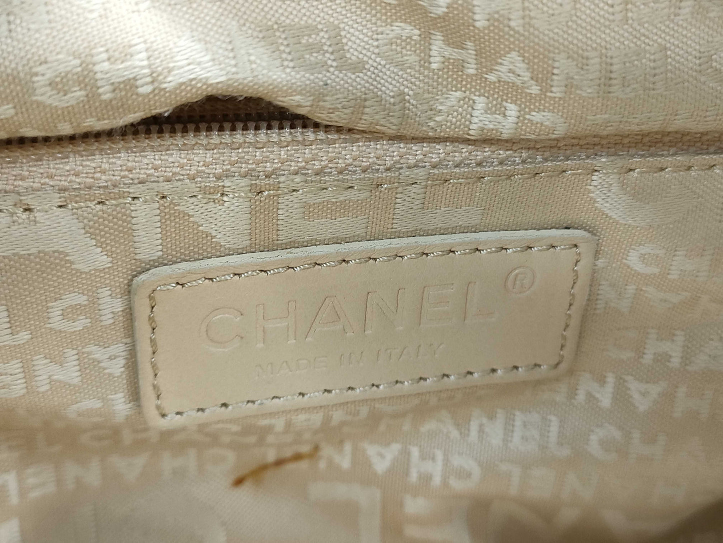 CHANEL pink handbag
