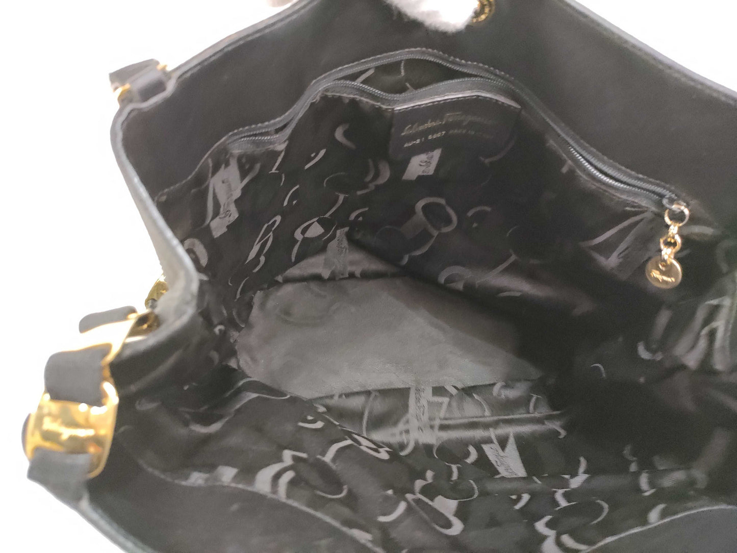 Salvatore Ferragamo Vara Chain Shoulder Bag