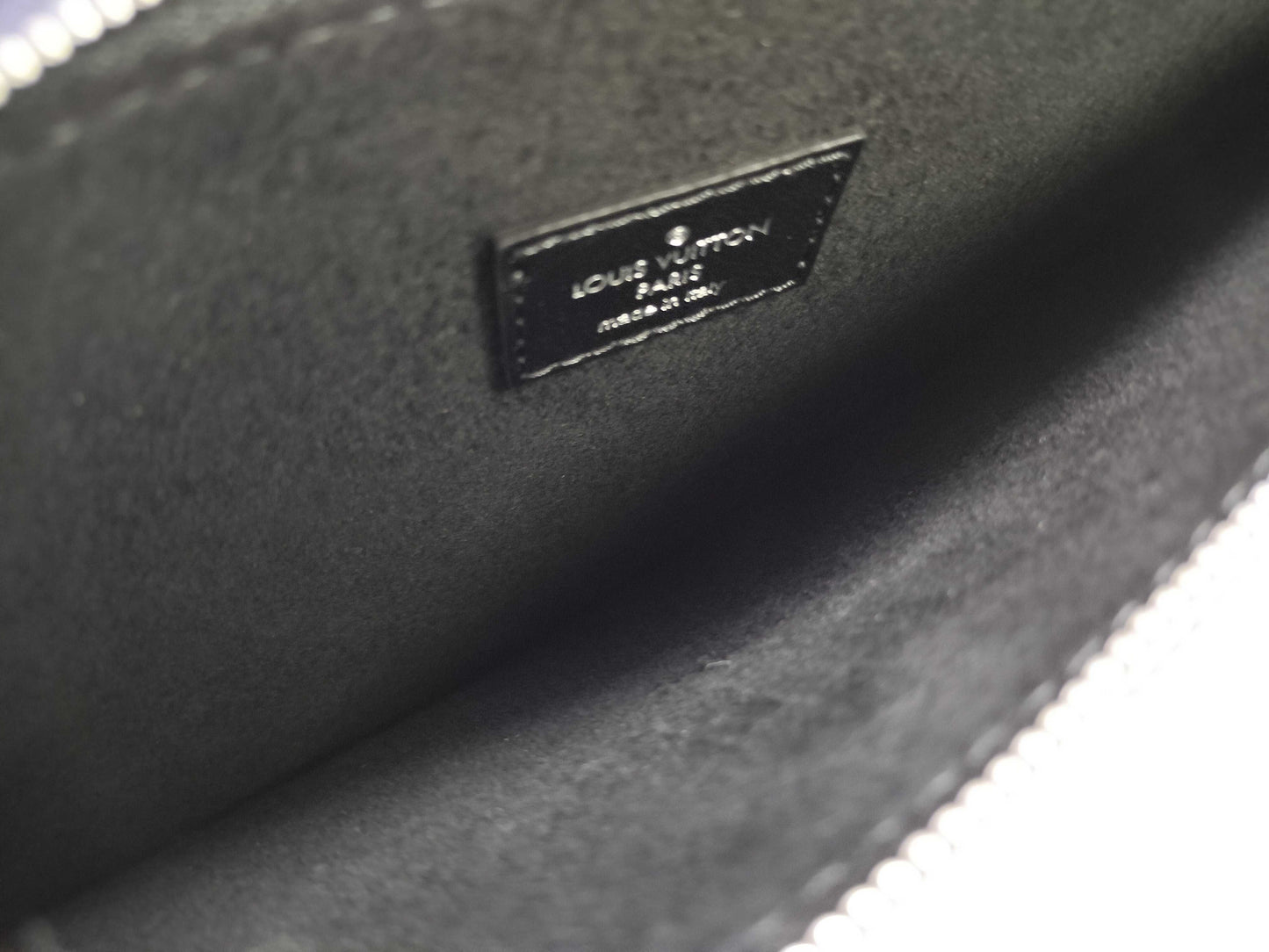 LOUIS VUITTON Carryall Vibe MM M25143 RFID Shoulder Bag