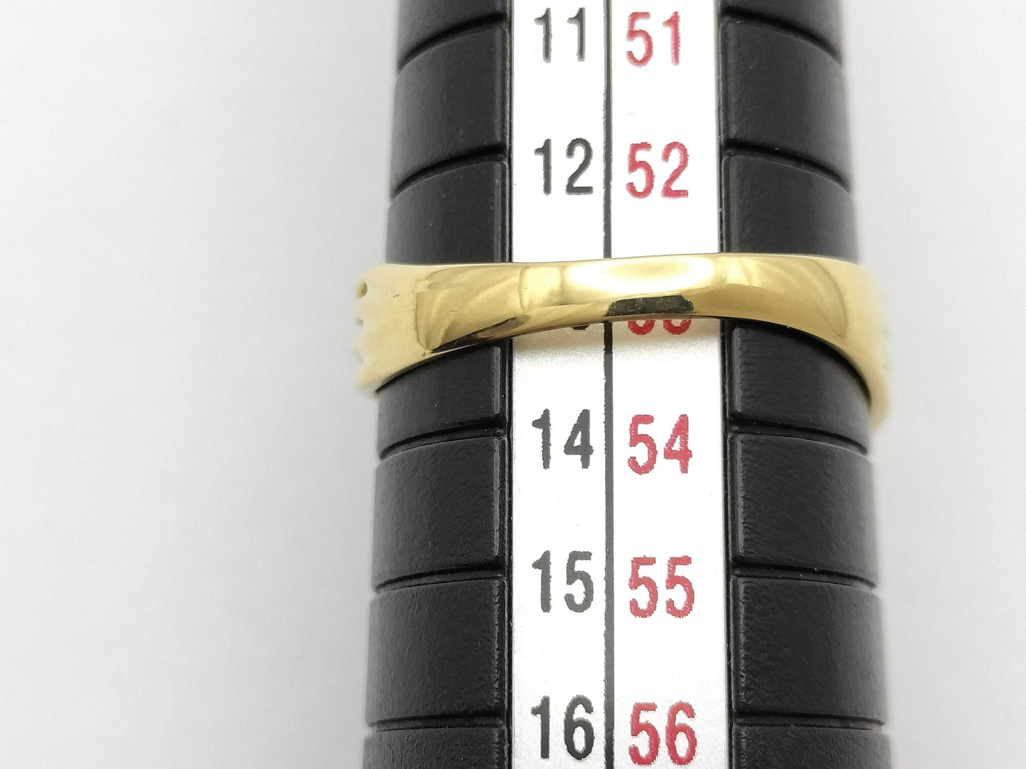 Ruby and Diamond 18K Gold Ring, 2.3g