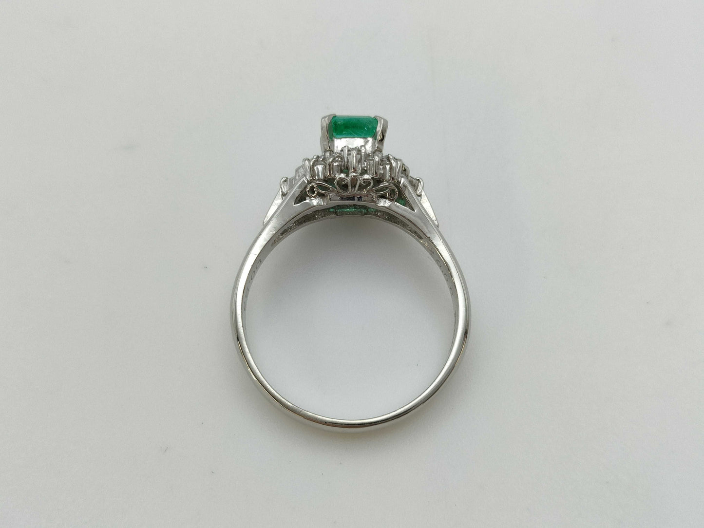 E0.88ct D0.23ct PT900 6.1g Ring