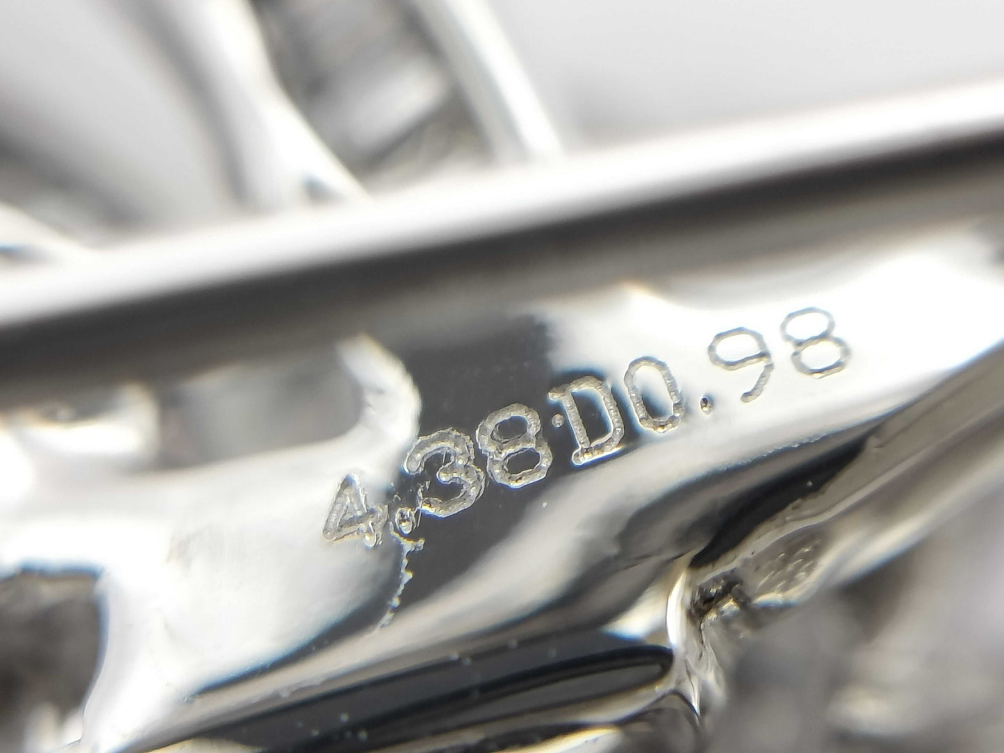 PS4.38ct D0.98ct K18WG 13.4g Brooch