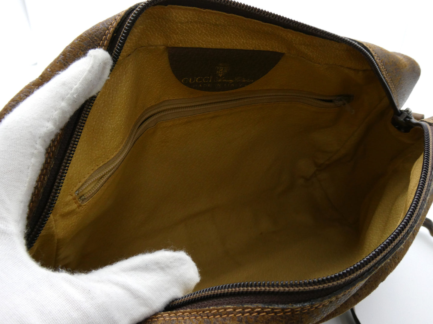 GUCCI Sherry GG Supreme Shoulder Bag