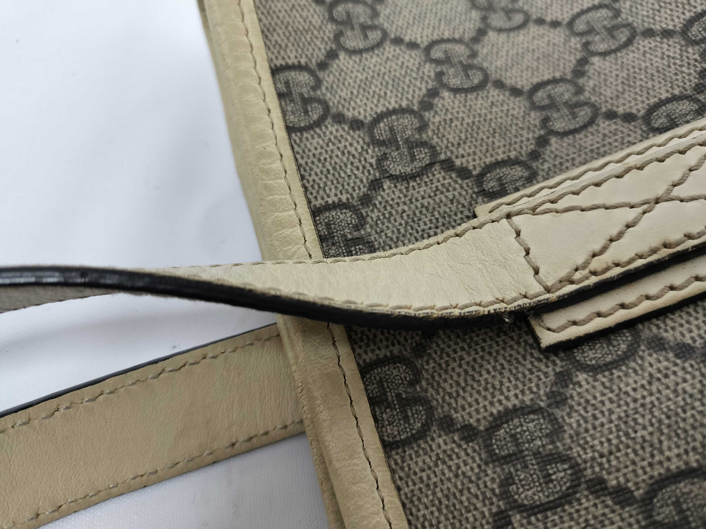 GUCCI GG Supreme Tote Bag