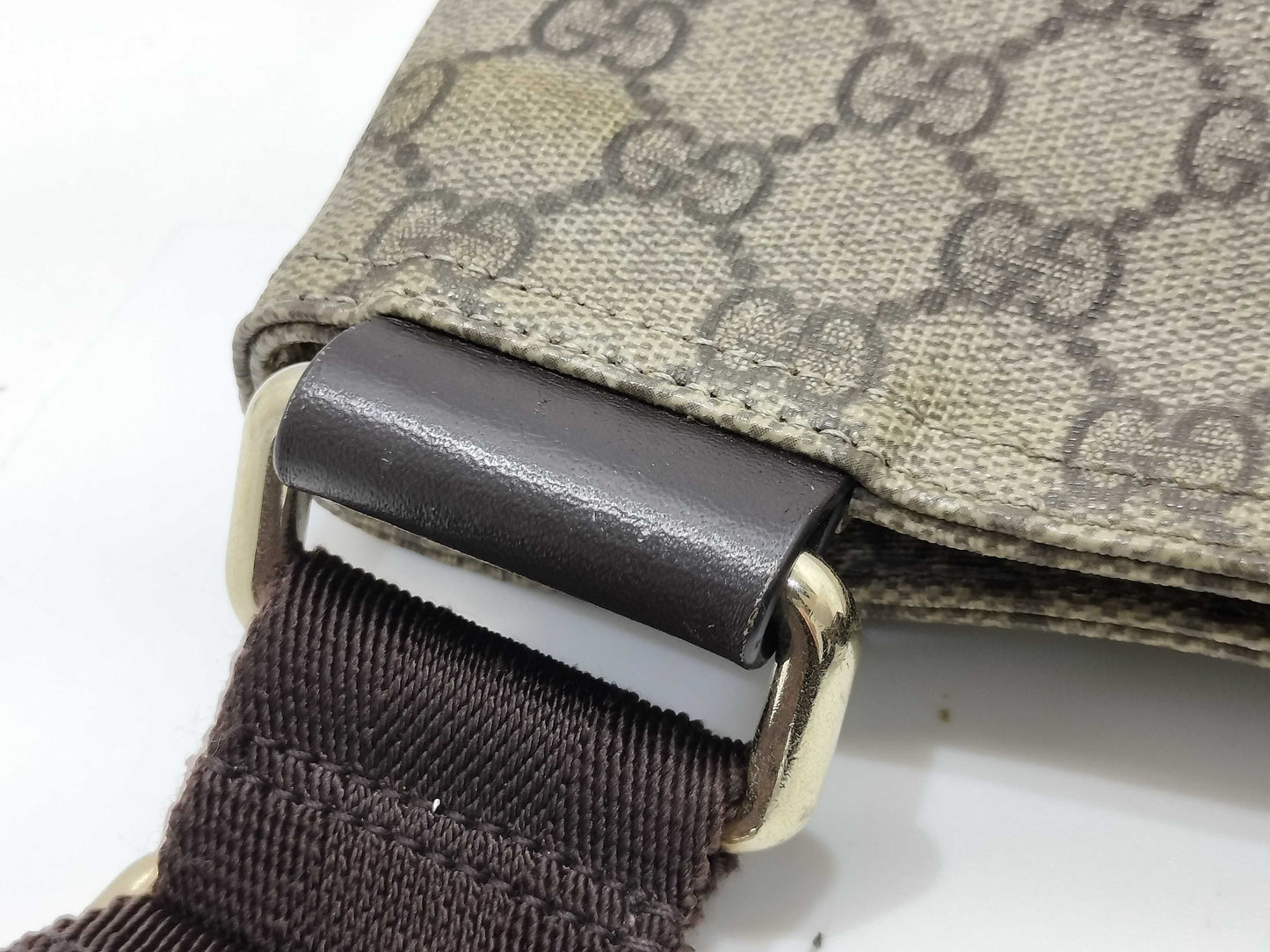 GUCCI GG Supreme Shoulder Bag
