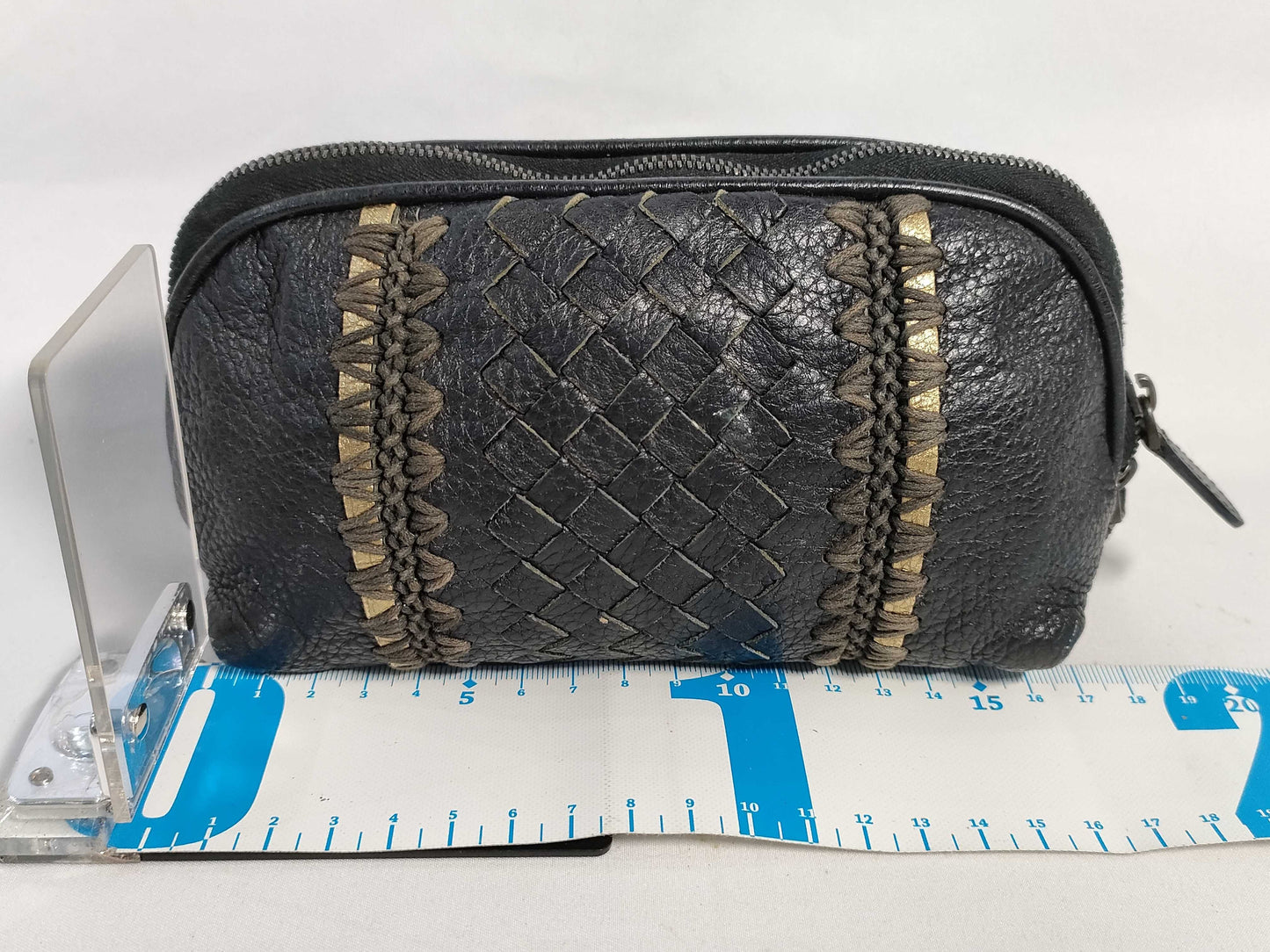 BOTTEGA VENETA Intrecciato Bottega Veneta Pouch Intrecciato Pouch