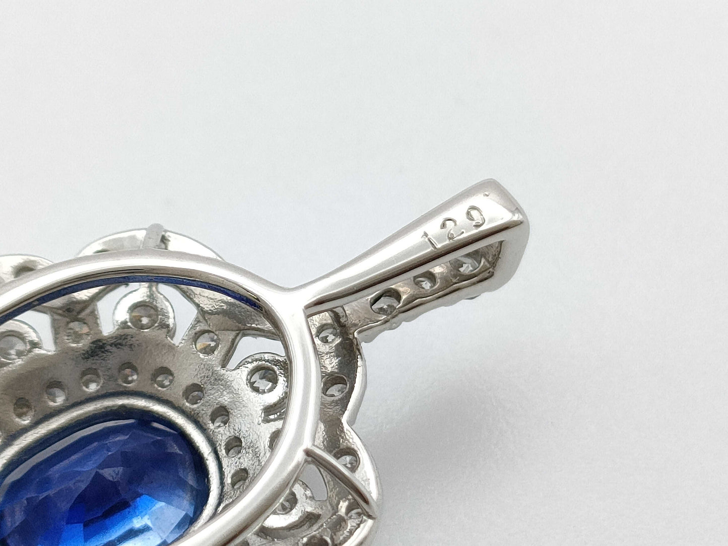 S1.740ct D1.29ct PT900 3.7g Pendant Top