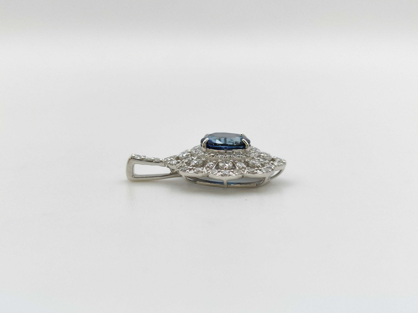 S1.868ct D1.41ct PT900 3.6g Pendant Top