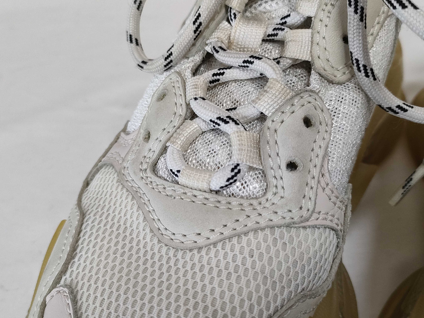 BALENCIAGA BALENCIAGA TripleS Sneakers Sneakers