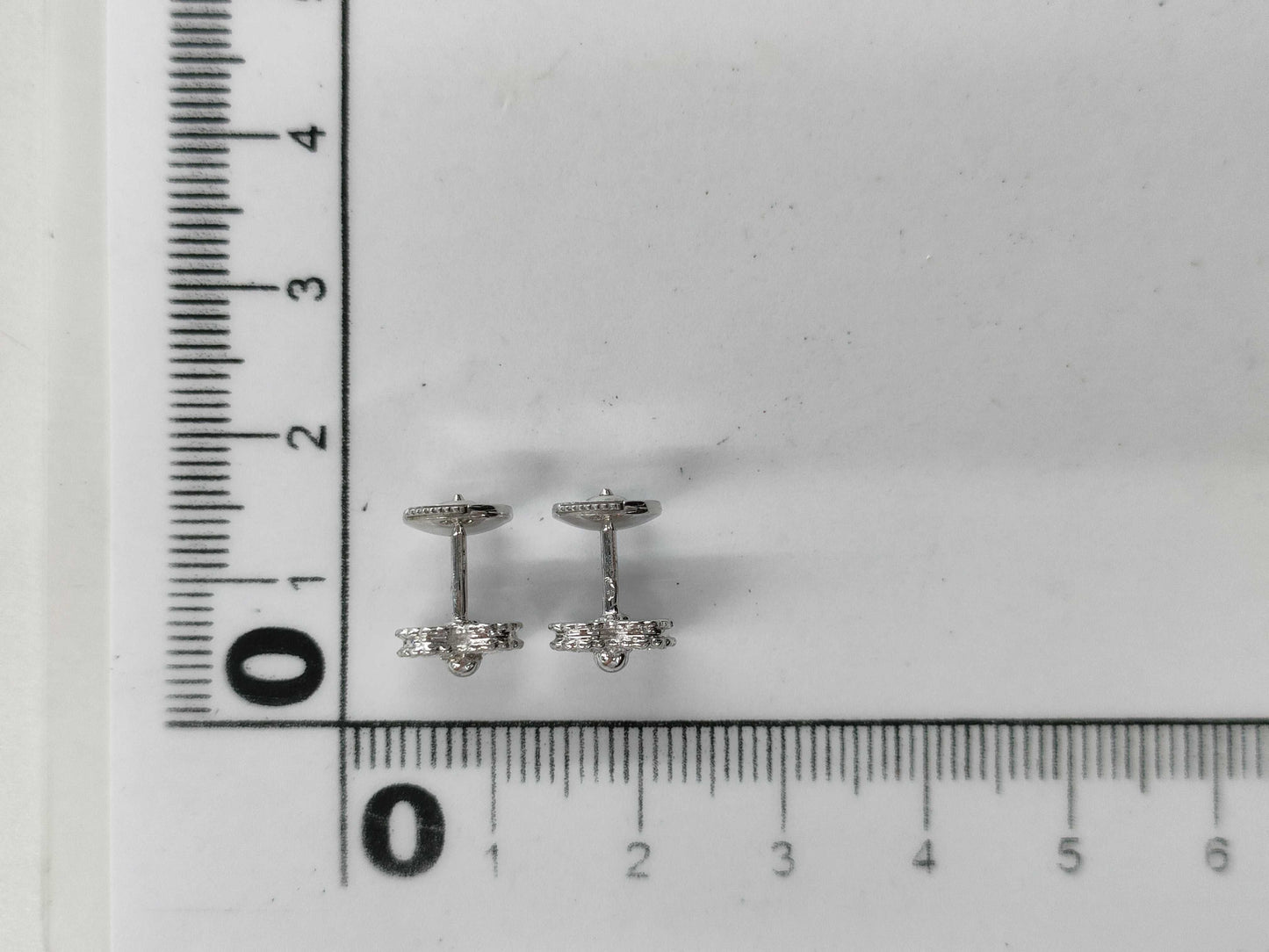 Van Cleef & Arpels Sweet Alhambra Diamond Earrings in 750 White Gold, 3.4g