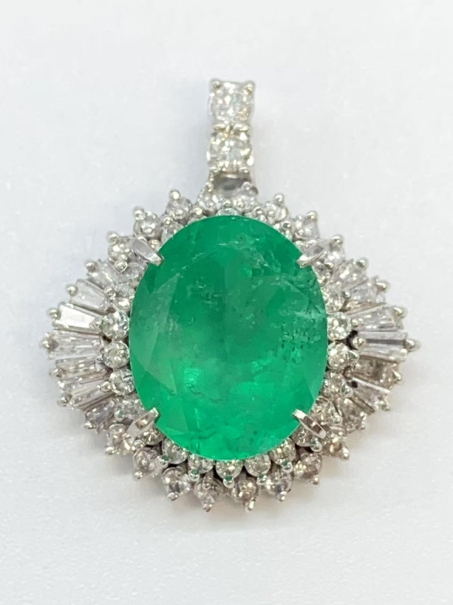 E6.11ct D1.26ct Pt900 11.0g Pendant Top