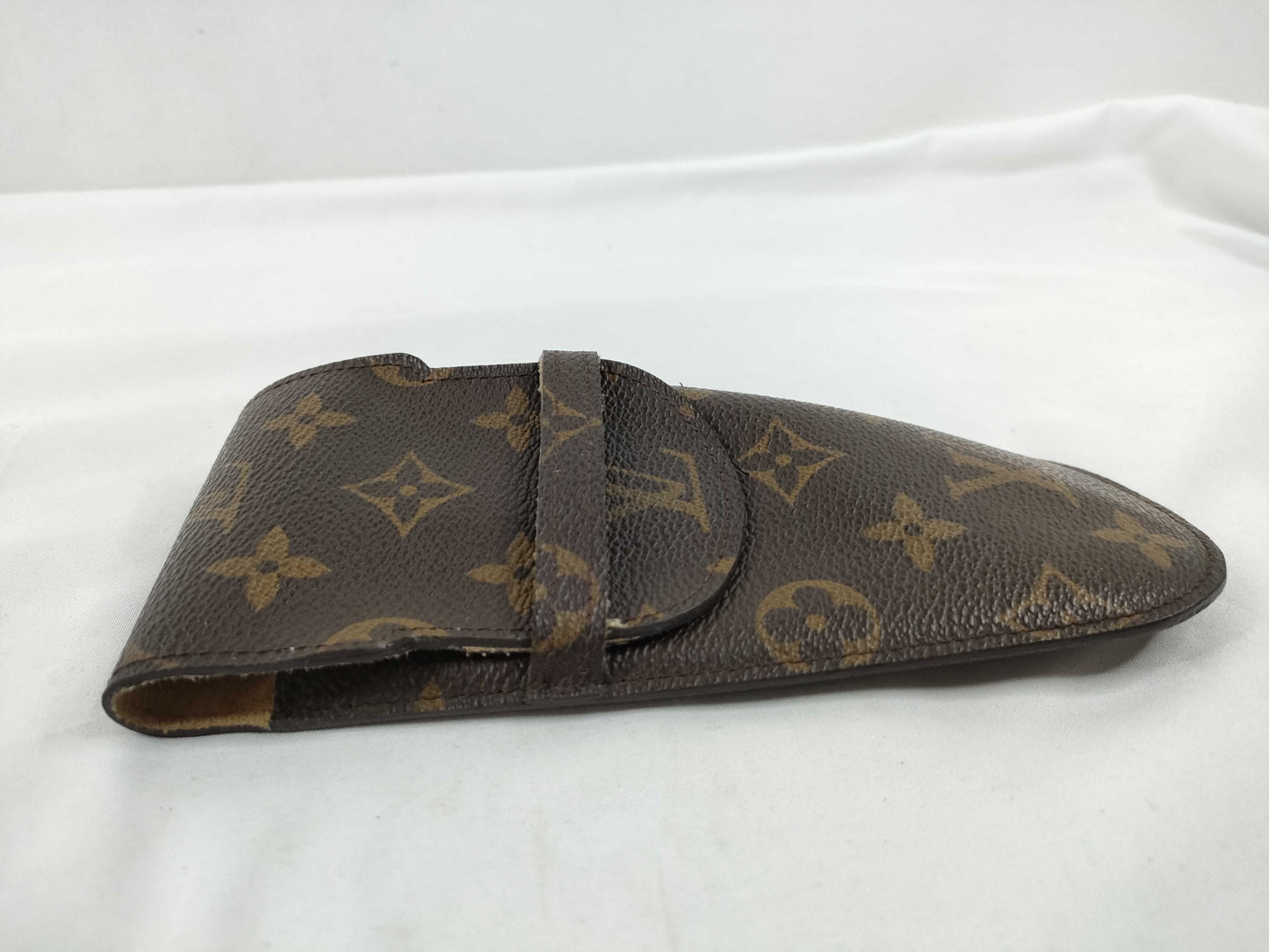LOUIS VUITTON M62970 Monogram LV Monogram Etui Lunette Lava M62970 Serial number unclear Other accessories