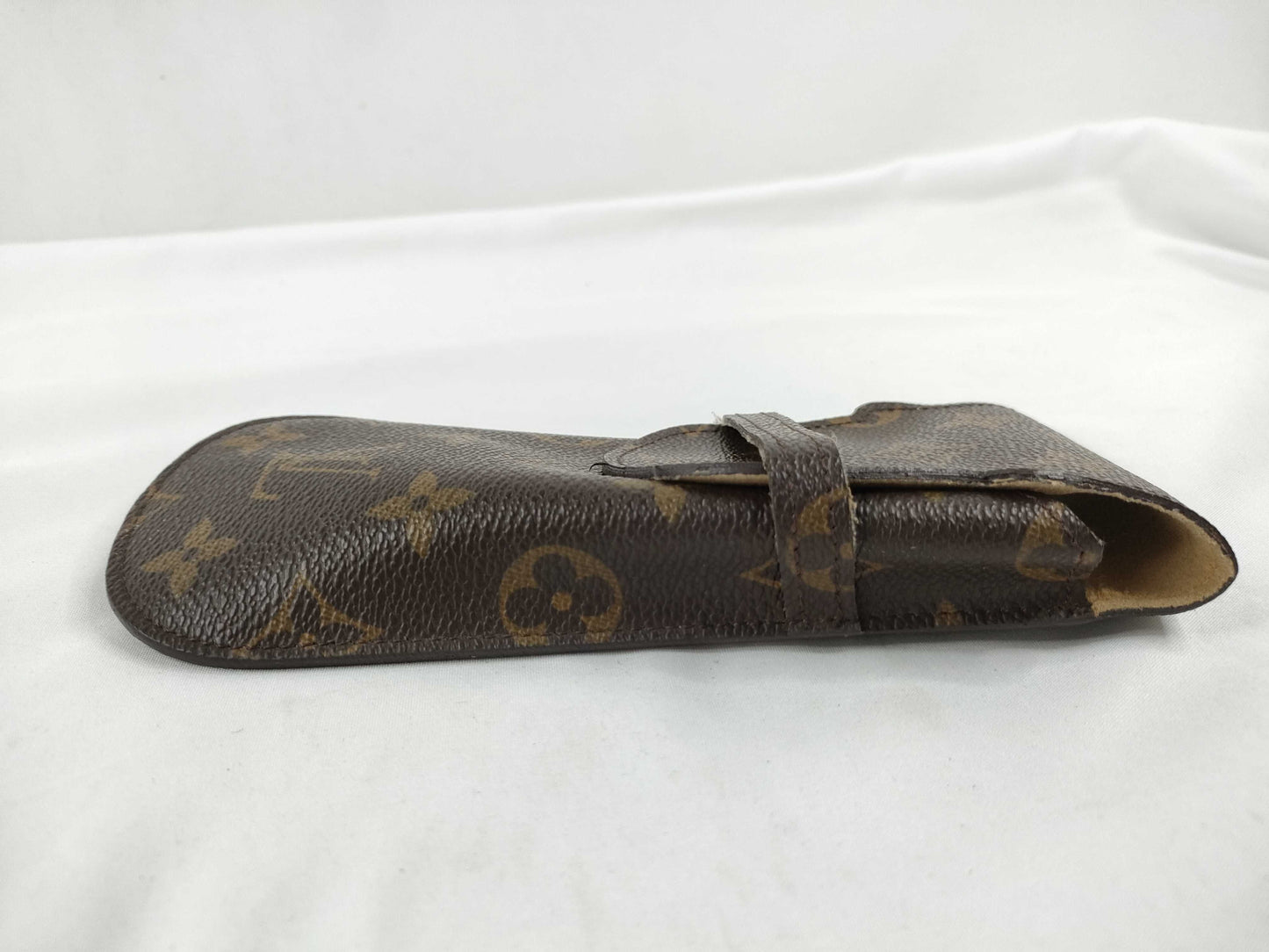 LOUIS VUITTON M62970 Monogram LV Monogram Etui Lunette Lava M62970 Serial number unclear Other accessories