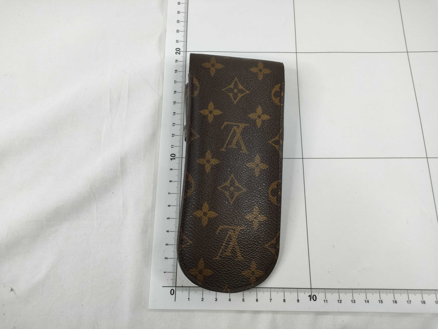 LOUIS VUITTON M62970 Monogram LV Monogram Etui Lunette Lava M62970 Serial number unclear Other accessories
