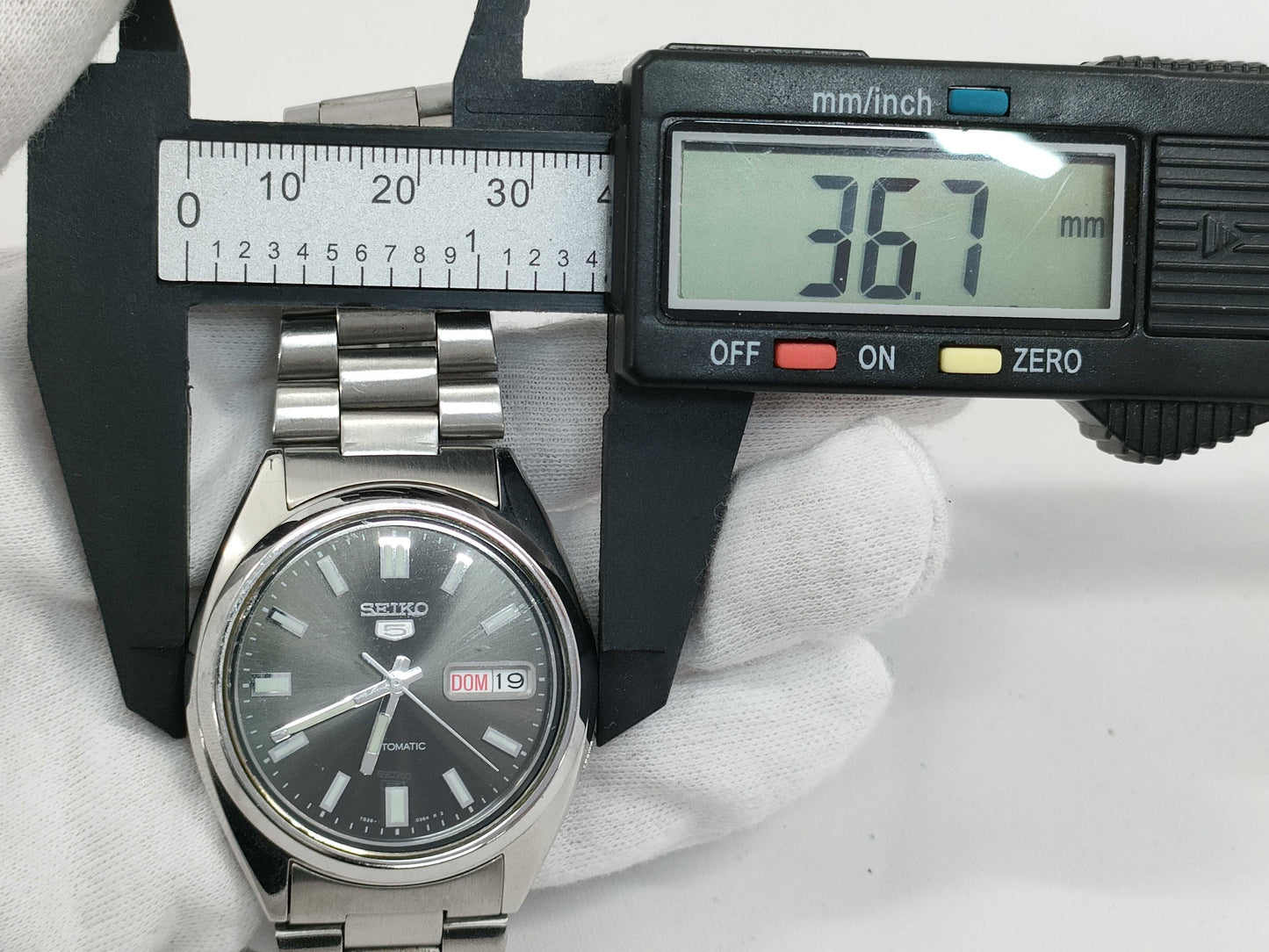 SEIKO 7S26-3040 703185 AT Men's Watch