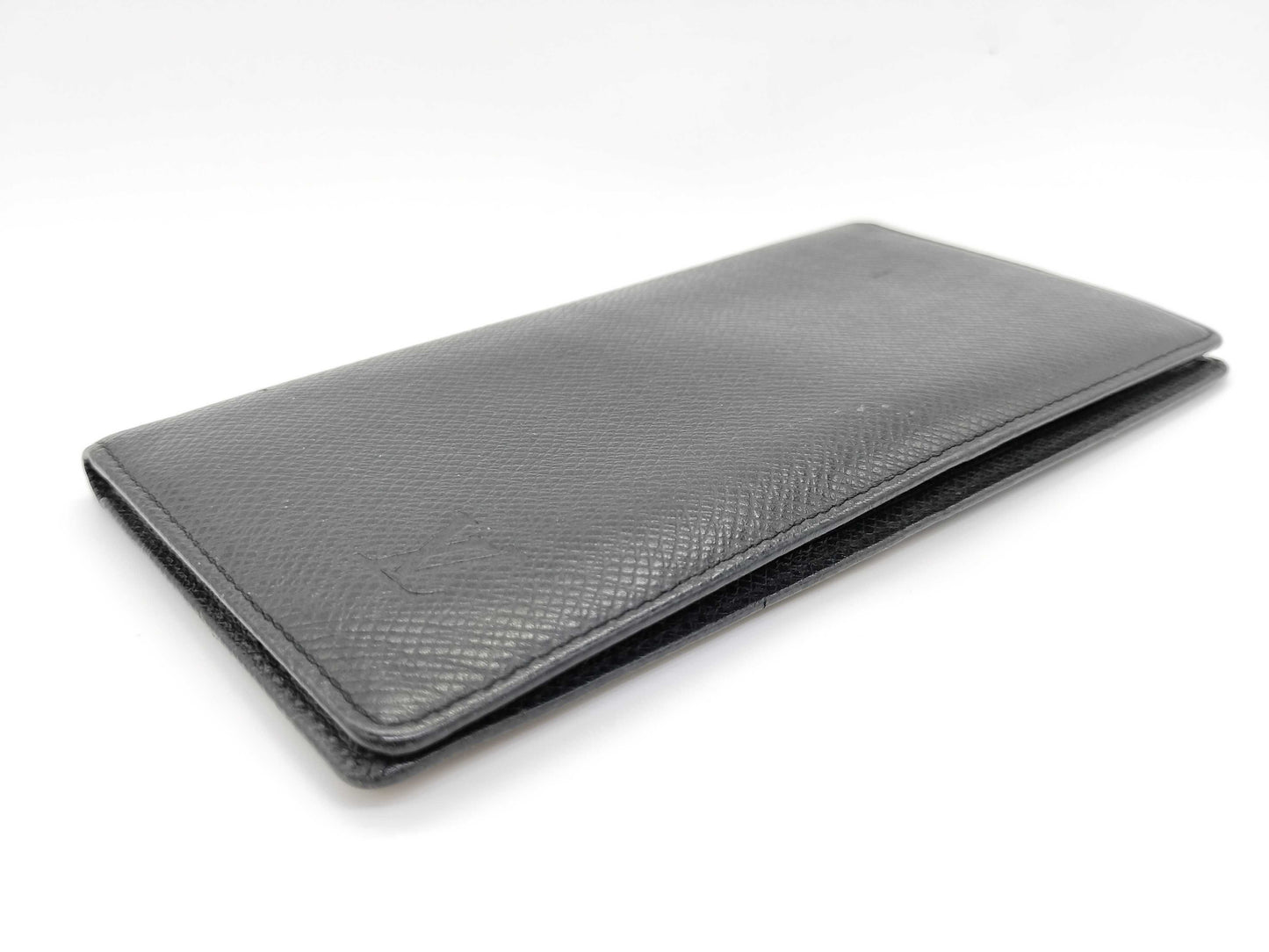 LOUIS VUITTON Taiga LV Taiga Long Wallet Model Number Unknown MI0091 Billfold