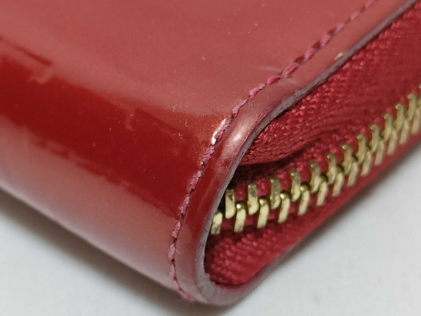 LOUIS VUITTON Vernis LV Vernis Zippy Wallet M90200 CA2181 Wallet