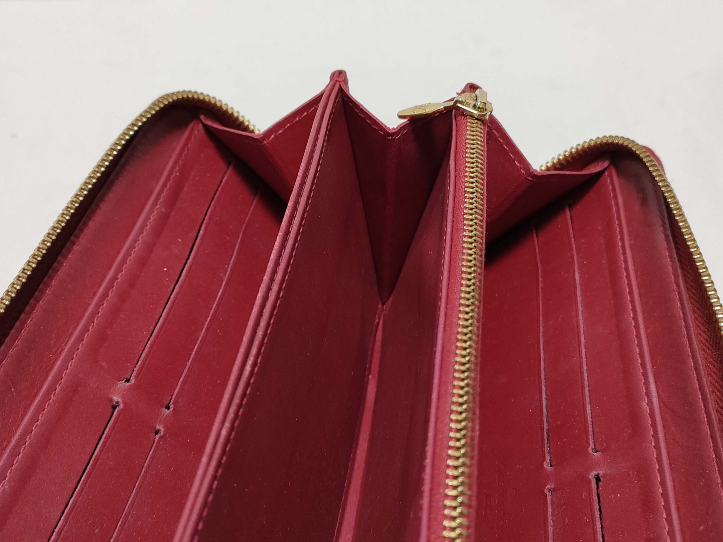 LOUIS VUITTON Vernis LV Vernis Zippy Wallet M90200 CA2181 Wallet