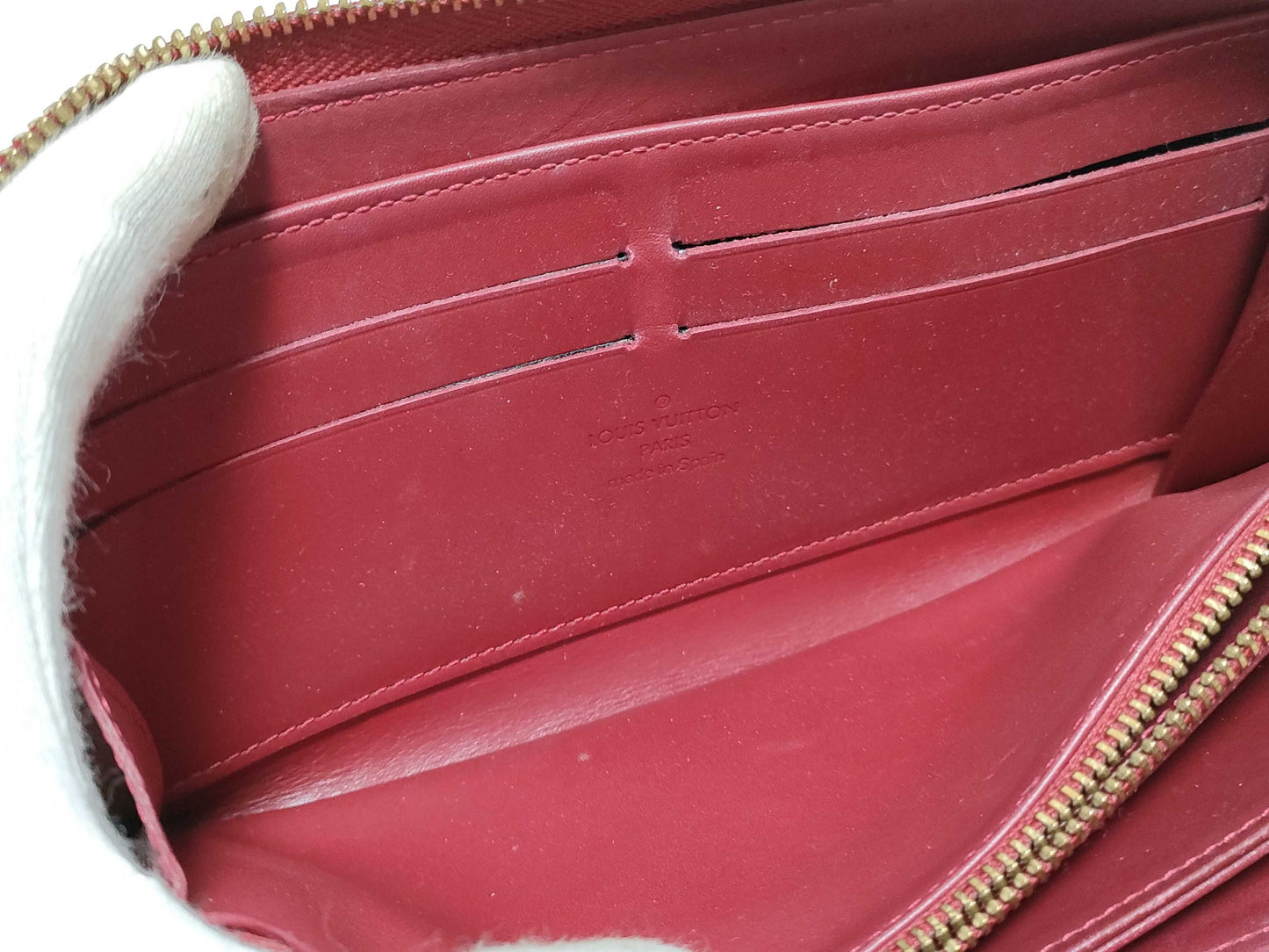 LOUIS VUITTON Vernis LV Vernis Zippy Wallet M90200 CA2181 Wallet