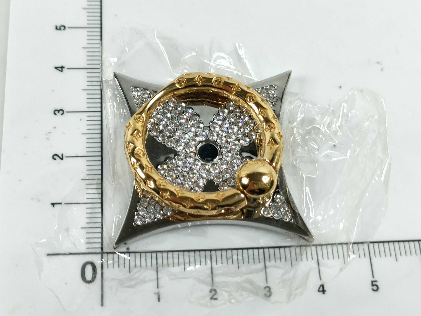 LOUIS VUITTON M63144 LV Fong Ring Flower Strass M63144 LE0178 Other Accessories