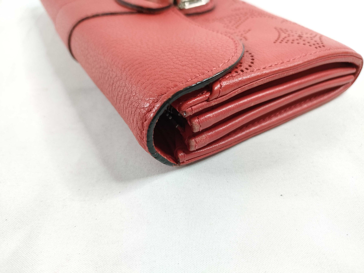 LOUIS VUITTON M58161 Mahina LV Monogram Mahina Portefeuille Iris M58161 TN0153 Wallet