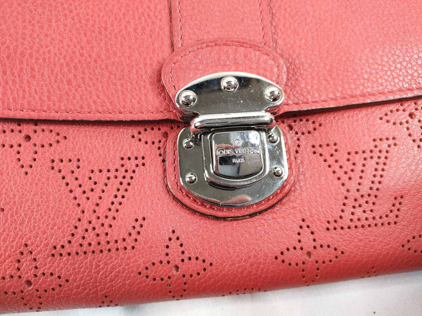 LOUIS VUITTON M58161 Mahina LV Monogram Mahina Portefeuille Iris M58161 TN0153 Wallet