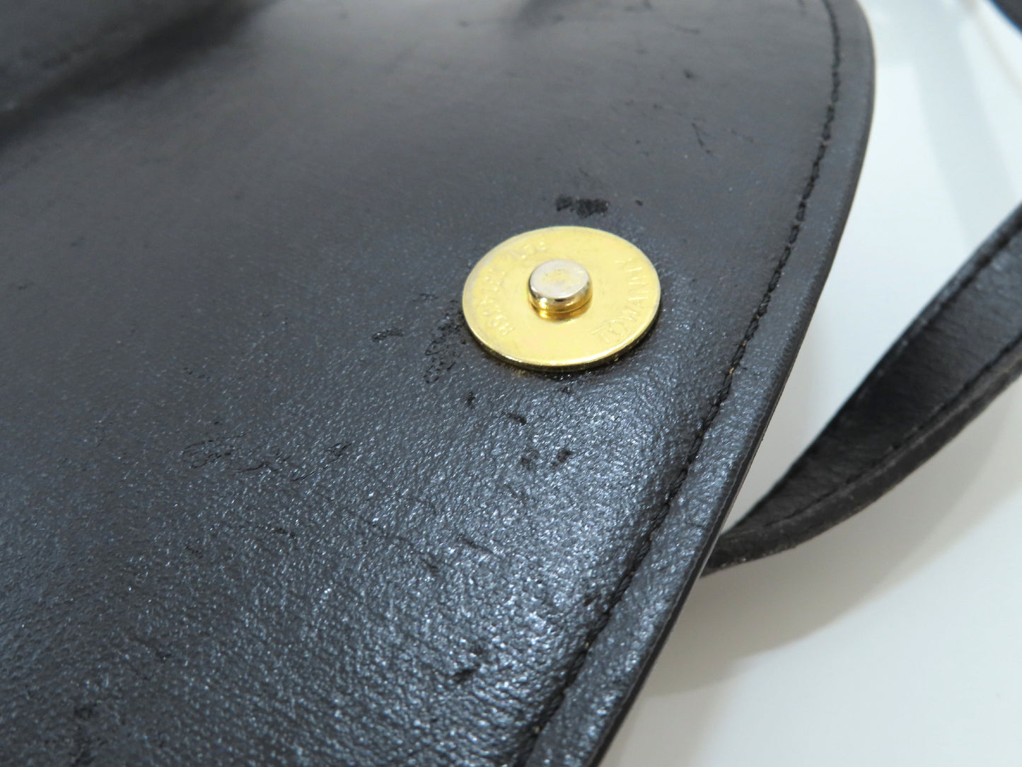 Burberrys Leather Shoulder Bag Black Shoulder Bag