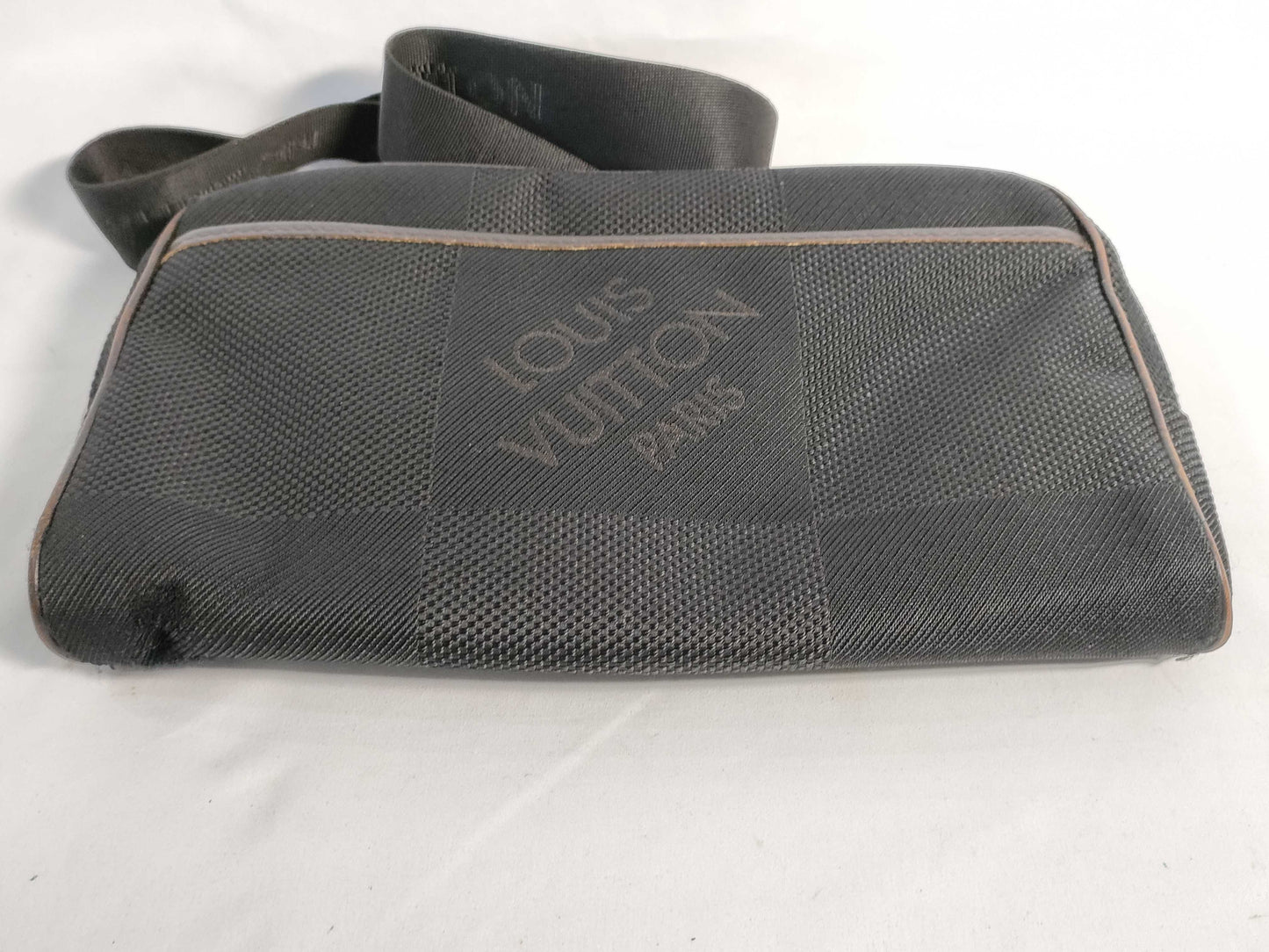 LOUIS VUITTON Damier Geant LV Damier Geant Acrobat N41128 AR0069 Shoulder Bag