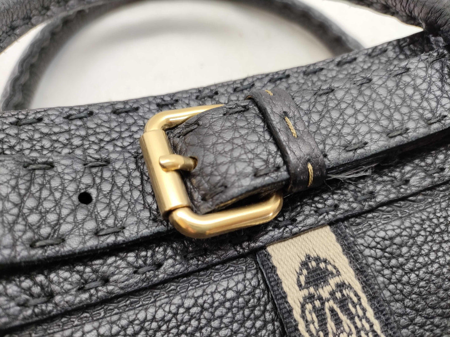 FENDI Selleria Villa Borghese Leather Handbag 2390-8BN155-YGB-088 Black Handbag