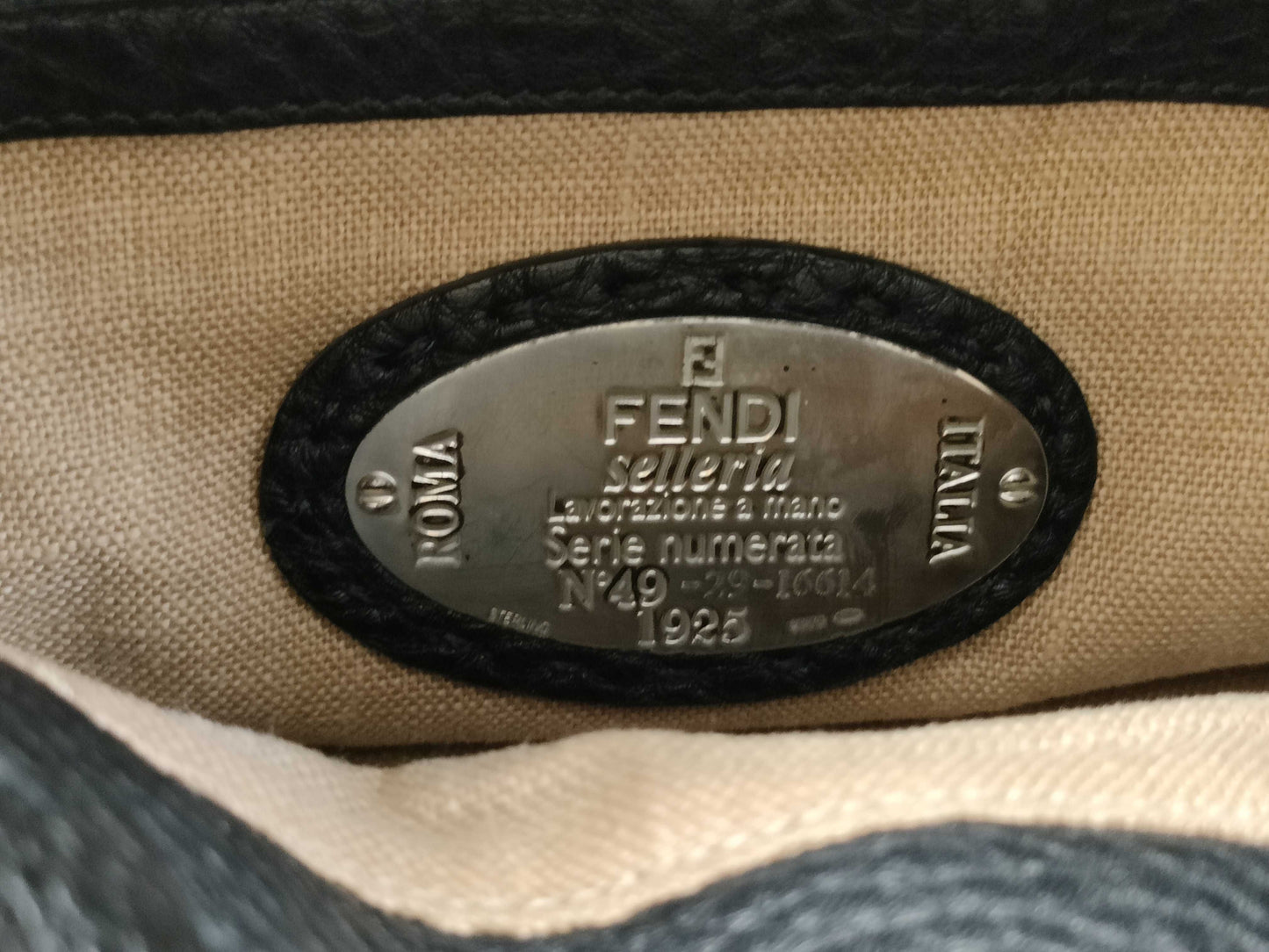 FENDI Selleria Villa Borghese Leather Handbag 2390-8BN155-YGB-088 Black Handbag